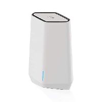 Netgear SXR50 Orbi Pro WiFi 6 AX5400 Tri-Band Router (bis zu 5,4 GBit/s, für Büro oder zu Hause, Mesh-fähig mit Abdeckung für bis zu 175 m² und 75 Geräte, VLAN, QoS)